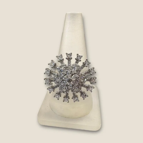 BEAUTIFUL STERLING SILVER GIRLISH COKTAIL RING WITH FLOWER DESIGN & ZIRCONS | SLR641