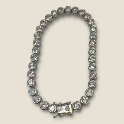 BEAUTIFUL 925 STERLING SILVER GIRLISH BRACELET WITH ZIRCONS | SB114 BEAUTIFUL 925 STERLING SILVER GIRLISH BRACELET WITH ZIRCONS | SB114