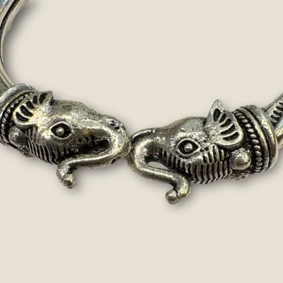 BEAUTIFUL 925 STERLING SILVER MEN'S KARA WITH LOVELY ELEPHANT FACE DESIGN | SK259 BEAUTIFUL 925 STERLING SILVER MEN'S KARA WITH LOVELY ELEPHANT FACE DESIGN | SK259