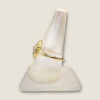 BEAUTIFUL FEMALE DIAMOND RING WITH LOVELY UNIQUE DESIGN | DLR103