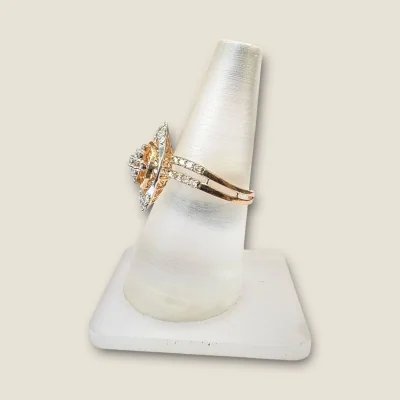 BEAUTIFUL FEMALE SIMPLY STUNNING DIAMOND RING WITH LOVELY UNIQUE DESIGN | DLR95