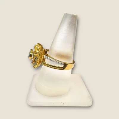 BEUTIFUL DIAMOND RING IN FLOWER DESIGN | DLR90