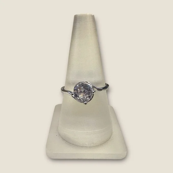 BEAUTIFUL 925 STERLING SILVER RING WITH ZIRCONS | SLR713