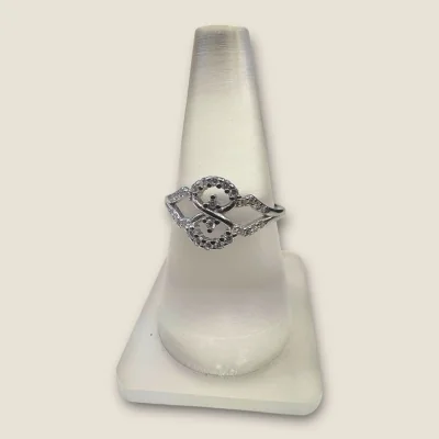 BEAUTIFUL 925 STERLNG SILVER GIRLISH RING WITH LOVEY UNIQUE DESIGN & ZIRCONS | SLR691
