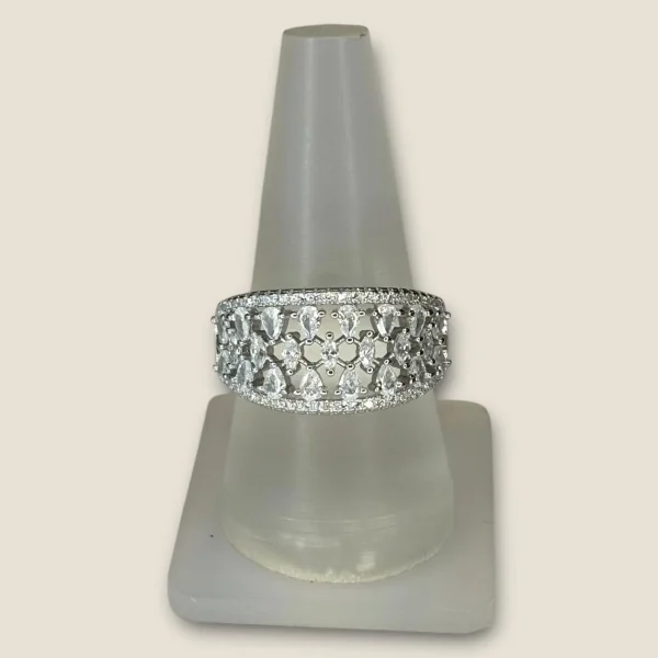 BEAUTIFUL 925 STERLING SILVER GIRLISH RING WITH LOVELY DESIGN | SLR789