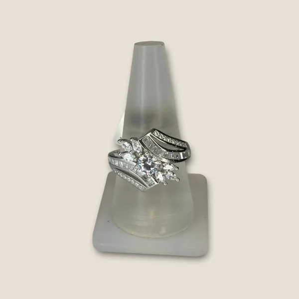 BEAUTIFUL 925 STERLING SILVER GIRLISH RING WITH UNQUE DESIGN & LOVELY ZIRCONS | SLR778