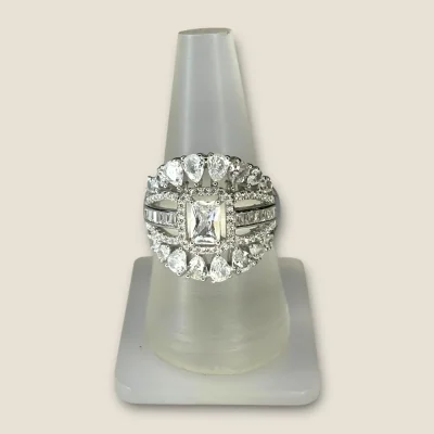 BEAUTIFUL 925 STERLING SILVER GIRLISH RING WITH LOVELY ZIRCONS | SLR782