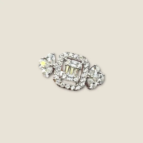 BEAUTIFUL STERLING SILVER RING WITH ZIRCONS |SLR836