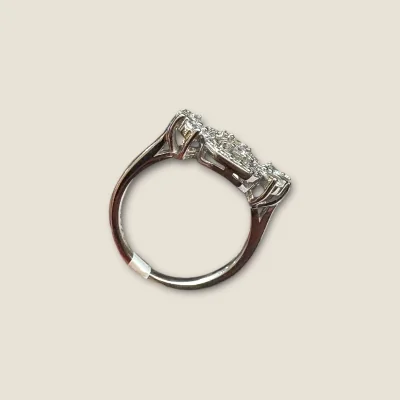 BEAUTIFUL STERLING SILVER RING WITH ZIRCONS |SLR836