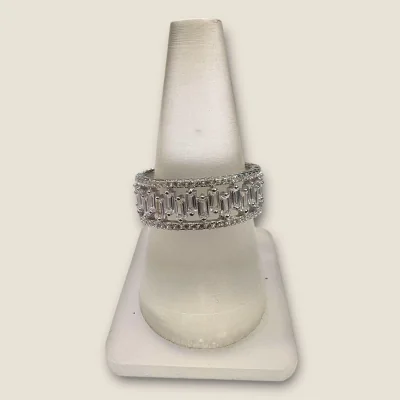 BEAUTIFUL STERLING SILVER RING WITH ZERCIONS |SLR931