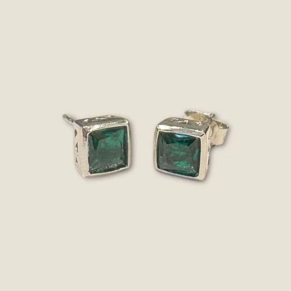 BEAUTIFUL STERLING SILVER GIRLISH TOPS WITH LOVELY GREEN STONE | STP285