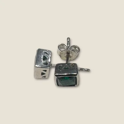 BEAUTIFUL STERLING SILVER GIRLISH TOPS WITH LOVELY GREEN STONE|STP285