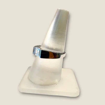 BEAUTIFUL 925 STERLING MEN'S SILVER RING WITH LOVELY WHITE STONE |SGR383