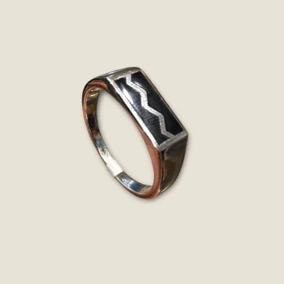 BEAUTIFUL STERLING SILVER MEN'S RING WITH BEAUTIFUL DESIGN |SGR384