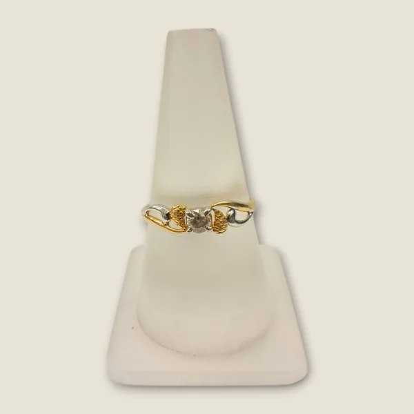 BOLD. RADIANT. IRRESISTIBLE BEAUTIFUL GIRLISH DIAMOND RING WITH LOVELY DESIGN| DLR122