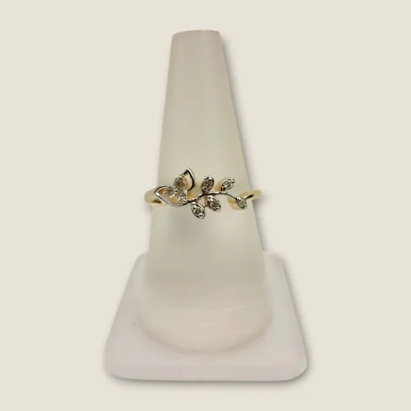 THE ULTIMATE STATEMENT OF PRESTIGE BEAUTIFUL GIRLISH DIAMOND RING | DLR134