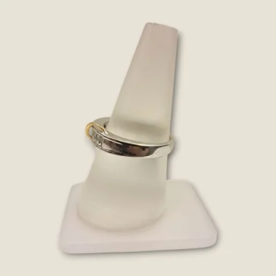 OWN THE LIGHT. WEAR THE BRILLIANCE ELEGANT WOMENS DIAMOND RING | DLR140 OWN THE LIGHT. WEAR THE BRILLIANCE ELEGANT WOMENS DIAMOND RING | DLR140