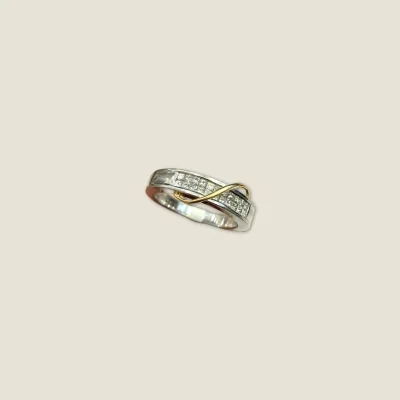OWN THE LIGHT. WEAR THE BRILLIANCE ELEGANT WOMENS DIAMOND RING | DLR140 OWN THE LIGHT. WEAR THE BRILLIANCE ELEGANT WOMENS DIAMOND RING | DLR140