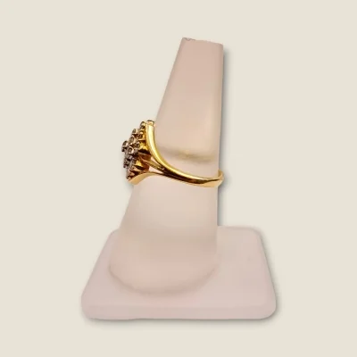 A SYMBOL OF EVERLASTING LOVE AND BRILLIANCE RARE RADIANT GIRLISH DIAMOND RING | DLR136