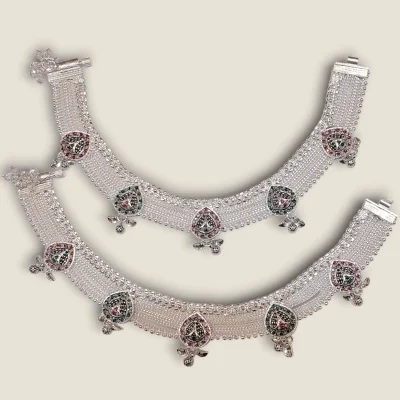LOVELY DESIGN BOLD BRIGHT & BEAUTIFUL BRIDAL SILVER ANKLETS | SPY584