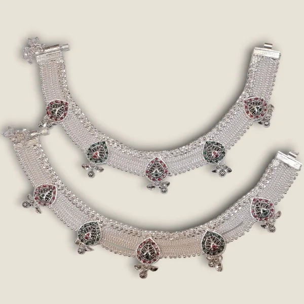 LOVELY DESIGN BOLD BRIGHT & BEAUTIFUL BRIDAL SILVER ANKLETS | SPY584