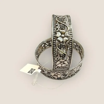 925 Sterling Silver Floral Design Broad Kara Pair | SK241 925 Sterling Silver Floral Design Broad Kara Pair | SK241