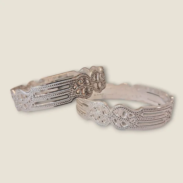 LOVELY SILVER KARA PAIR A PERFECT BLEND OF TRADITION | SK558