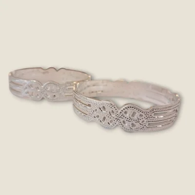 LOVELY SILVER KARA PAIR A PERFECT BLEND OF TRADITION | SK558