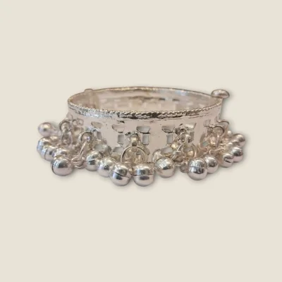 BEAUTIFUL SILVER KARA PIR ACCESSORIES FOR EVERY OCCASION | SK560