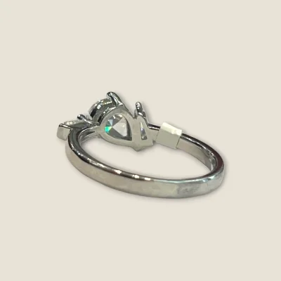 BRIGHT BOLD BEAITFUL SILVER RING WITH LOVELY DESIGN | SLR1030