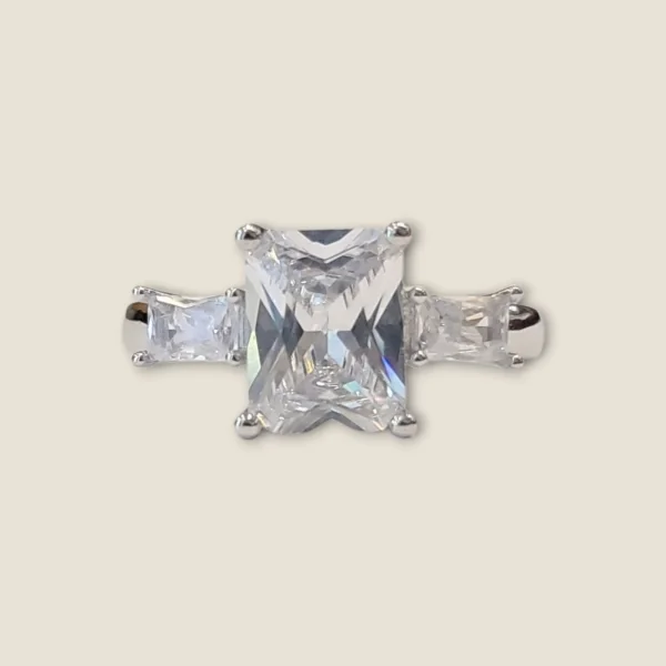 BEAUTIFUL BOLD GIRLISH SILVER RING FOR DAILY WEAR | SLR1042