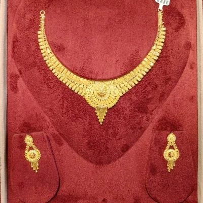 BEAUTIFUL 916 HUID HALLMARK GOLD NECKLACE WITH EARINGS IN YELLOW GOLD | ST1195