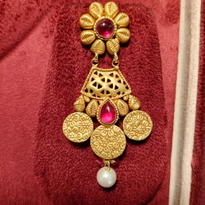 BEAUTIFUL 916 HUID HALLMARK ANTIQUE GOLD NECKLACE WITH EARINGS & LOVELY STONES | ST564 BEAUTIFUL 916 HUID HALLMARK ANTIQUE GOLD NECKLACE WITH EARINGS & LOVELY STONES | ST564