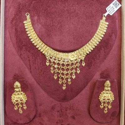 BEAUTIFUL 916 HUID HALLMARK GOLD NECKLACE WITH EARINGS & LOVELY DESIGN IN YELLOW GOLD | ST1027