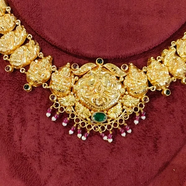 BEAUTIFUL 22CT 916 HUID HALLMARK GOLD NECKLACE WITH EARINGS WITH LOVEY STONES | ST925