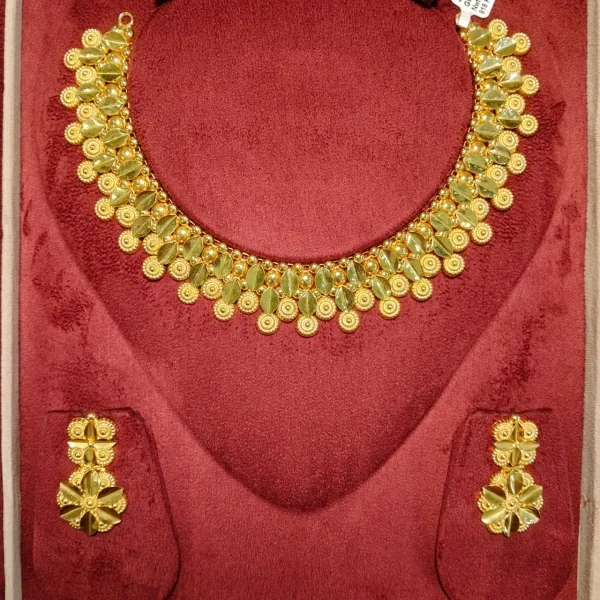 BEAUTIFUL 22CT 916 HUID HALLMARK GOLD NECKLACE WITH EARINGS | ST700