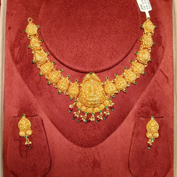 BEAUTIFUL 22CT 916 HUID HALLMARK GOLD NECKLACE WITH EARINGS IN TEMPLE ART & LOVELY STONES | ZST83