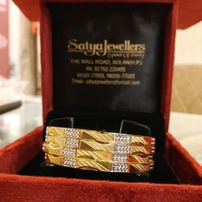 BEAUTIFUL 22CT 916 HUID HALLMARK GOLD BANGLES WITH LOVEY DESIGNS | BNG18