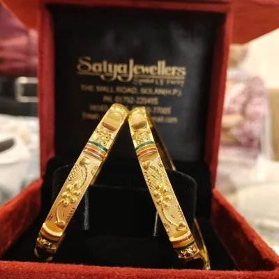 BEAUTIFUL 916 HULD HALLMARK GOLD BANGLES WITH LOVELY DESIGNS | BNG83