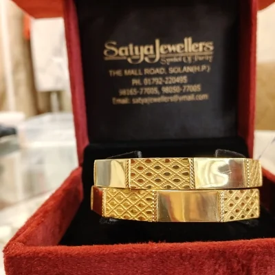 BEAUTIFUL 22CT 916 HUID HALLMARK GOLD BANGLES WITH LOVELY DESIGN | KA456 BEAUTIFUL 22CT 916 HUID HALLMARK GOLD BANGLES WITH LOVELY DESIGN | KA456