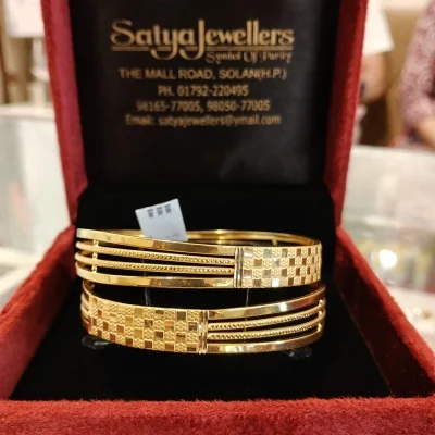 BEAUTIFUL 22CT 916HUID HALLMARK GOLD BANGLES WITH LOVELY DESIGN | ZKA40