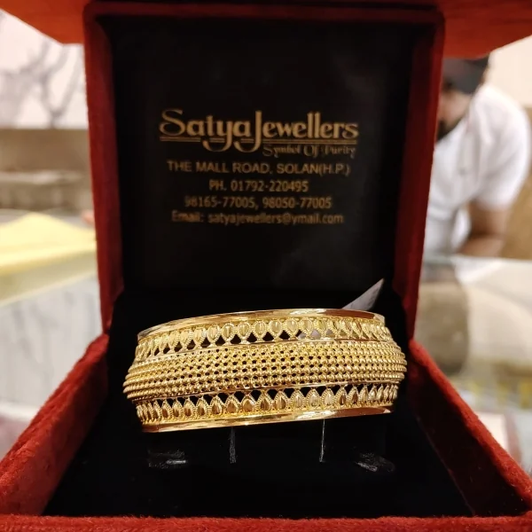 BEAUTIFUL 22CT 916 HUID HALLMARK GOLD BANGLE WITH LOVELY DESUGN | ZKA23
