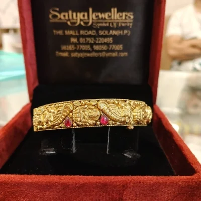 BEAUTIFUL 22CT 916HUID HALLMARK GOLD BANGLES WITH LOVELY PINK STONES | KA189 BEAUTIFUL 22CT 916HUID HALLMARK GOLD BANGLES WITH LOVELY PINK STONES | KA189