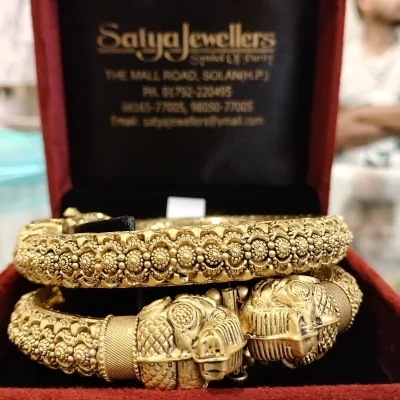 BEAUTIFUL 22CT 916HUID HALLMARK GOLD BANGLES WITH UNIQUE DESIGN | KA474