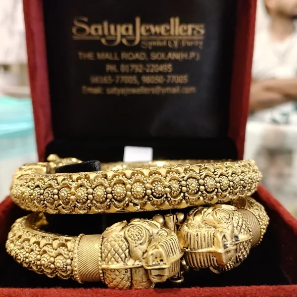 BEAUTIFUL 22CT 916HUID HALLMARK GOLD BANGLES WITH UNIQUE DESIGN | KA474