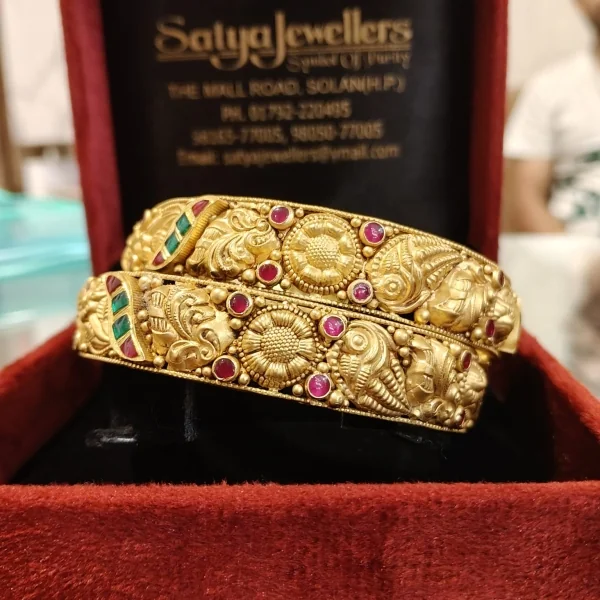 BEAUTIFUL 22CT 916HUID HALLMARK GOLD BANGLES WITH UNIQUE DESIGN | KA333