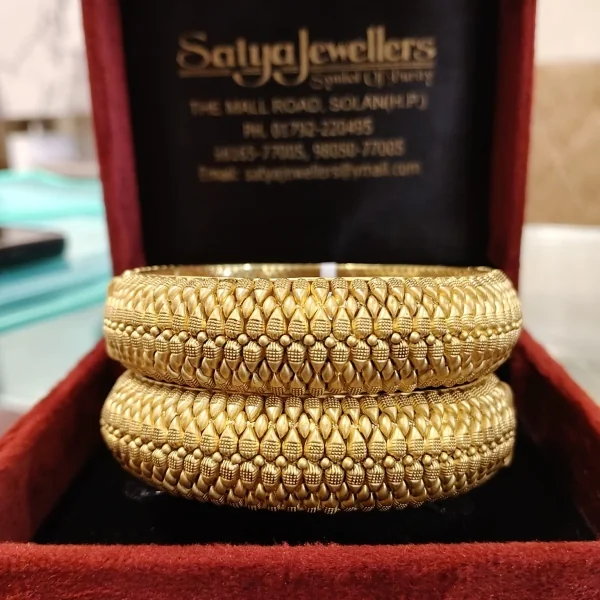 BEAUTIFUL 22CT 916HUID HALLMARK GOLD BANGLES WITH UNIQUE DESIGN | ZKA41