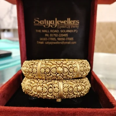 BEAUTIFUL 22CT 916 HUID HALLMARK GOLD BANGLES WITH UNIQUE DESIGN | KA269