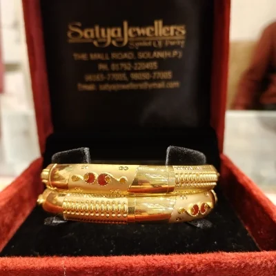 BEAUFITUL 222CT 916HUID HALLMARK GOLD BNGLES WITH LOVELY DESIGN | ZKA34