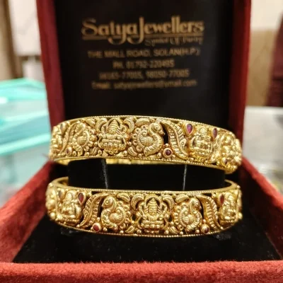BEAUTIFUL 916 HUID HALLMARK GOLD KARA PAIR IN TEMPLE ART WITH LOVELY PINK STONES | KA144